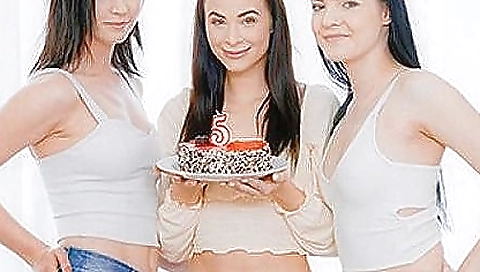 Ta magn rods in a stripper